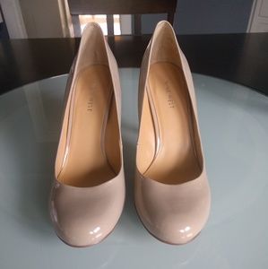 Nine West Ambitious taupe patent leather heels